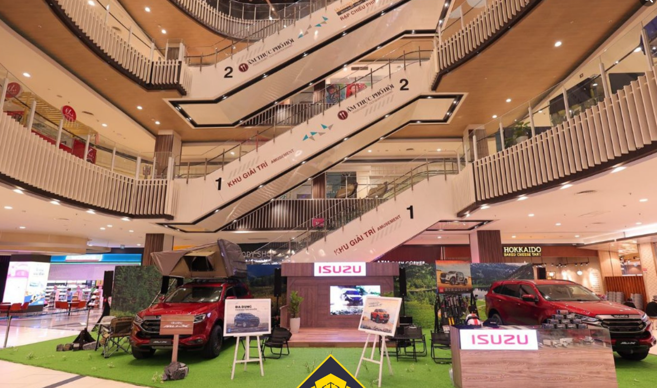 ISUZU Vietnam D-Max and MU-X show event at AEON Mall Binh Tan