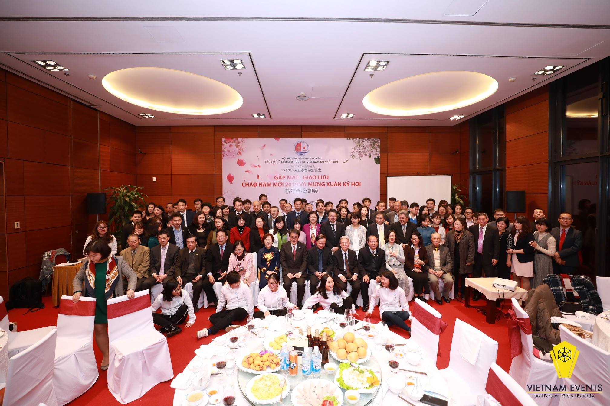 Tiệc kỉ niệm, giao lưu chào năm mới của Cựu lưu học sinh Việt Nam tại Nhật Bản 