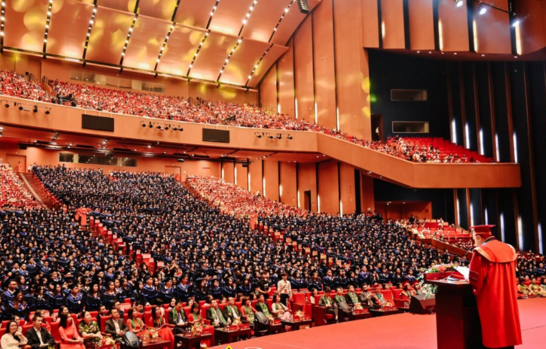 The second batch of graduation ceremony 2023 of Foreign Trade University