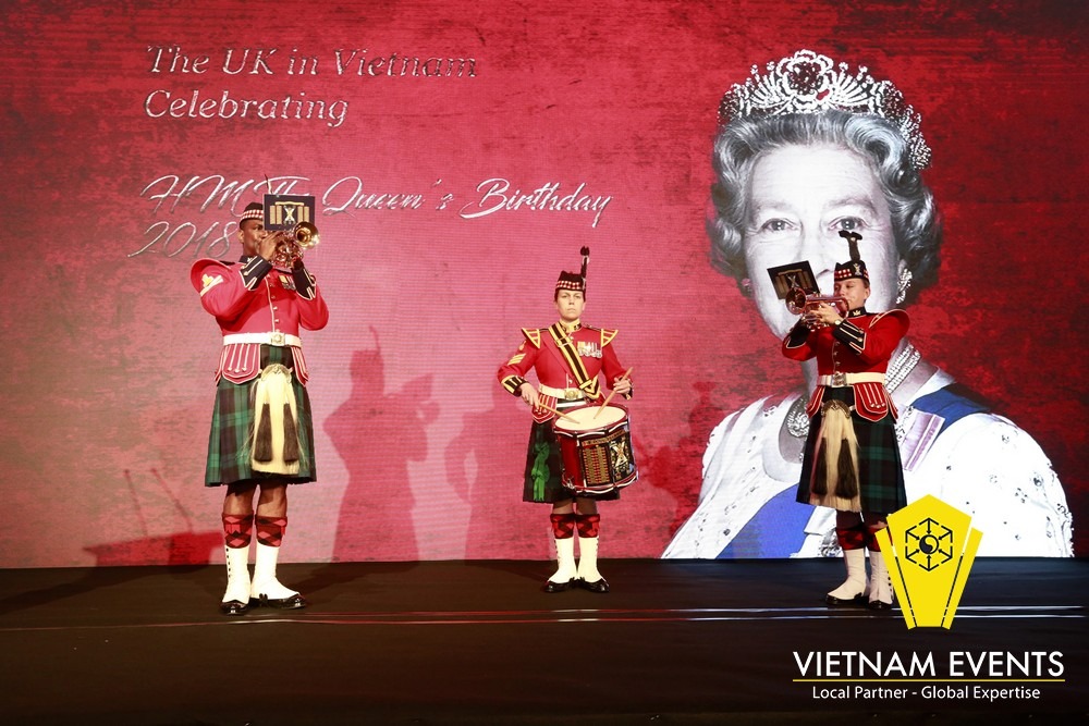 Video of the Queen ‘s 92nd birthday party of United Kingdom in Hanoi Vietnam
