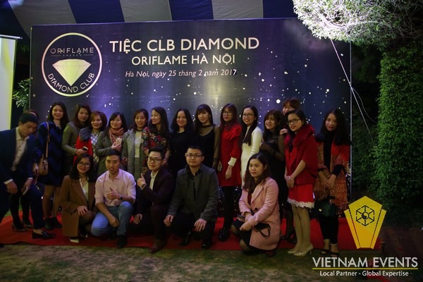 Dynamic night party in Diamond club of Oriflame Hanoi 