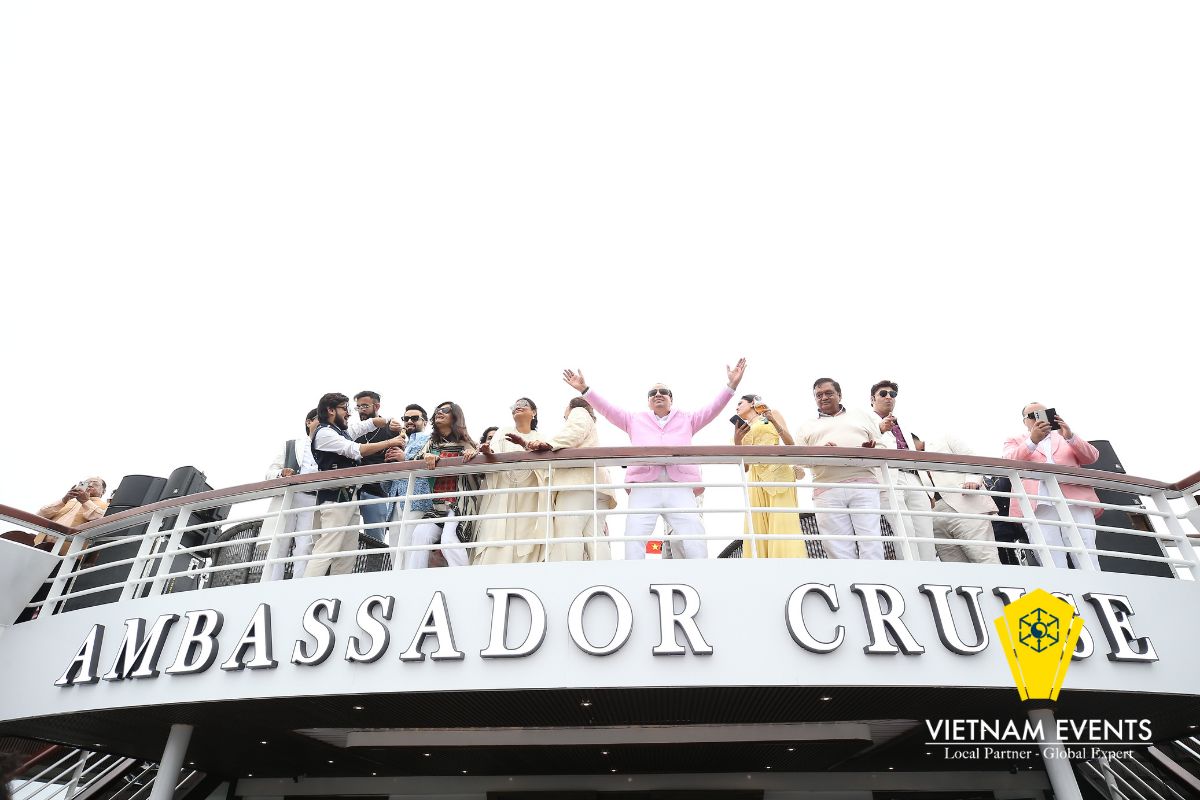 Guests experienced the 5-star Ambassador Day Cruise II on HaLong Bay