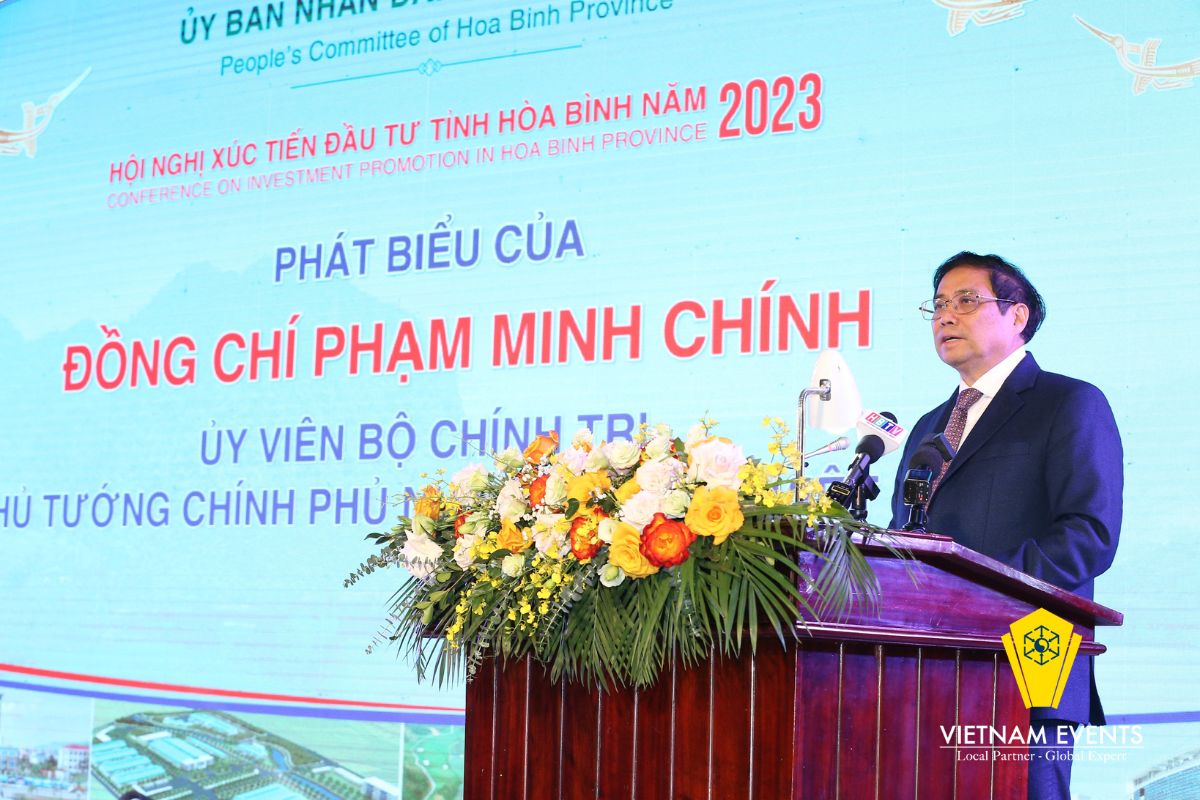 PM Pham Minh Chinh attened the investment promotion conference in Hoa Binh Province.